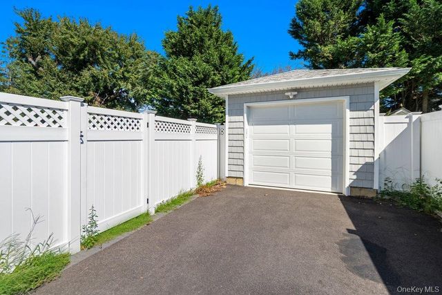 183 Park Lane, Massapequa, NY 11758