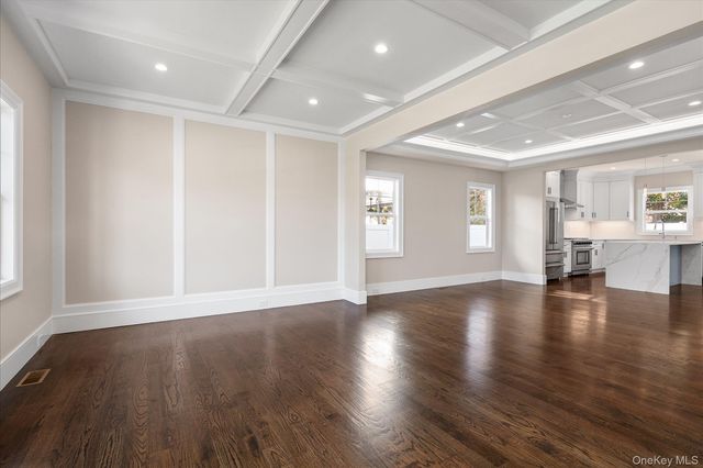 183 Park Lane, Massapequa, NY 11758
