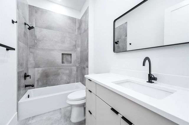 313 N Nagle Street, Houston, TX 77003