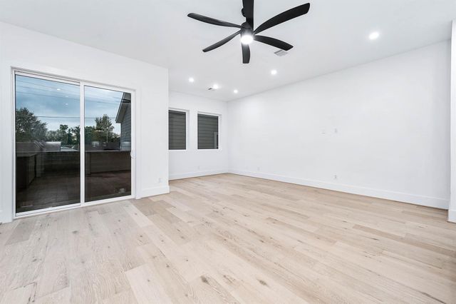 313 N Nagle Street, Houston, TX 77003