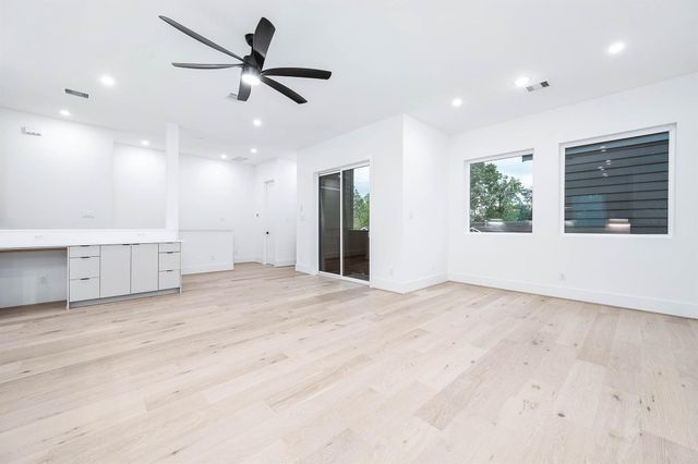 313 N Nagle Street, Houston, TX 77003