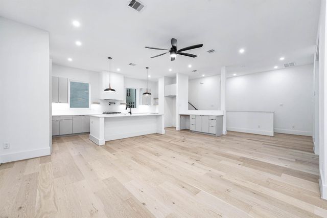 313 N Nagle Street, Houston, TX 77003