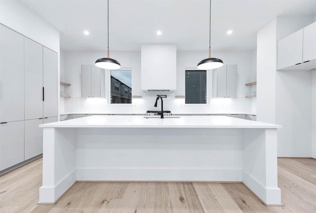 313 N Nagle Street, Houston, TX 77003
