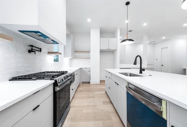 313 N Nagle Street, Houston, TX 77003