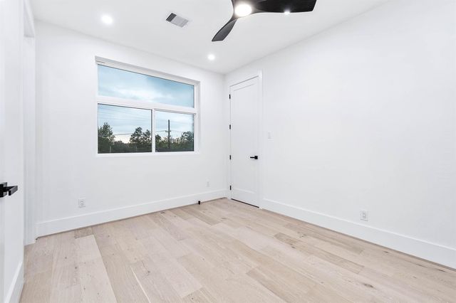 313 N Nagle Street, Houston, TX 77003