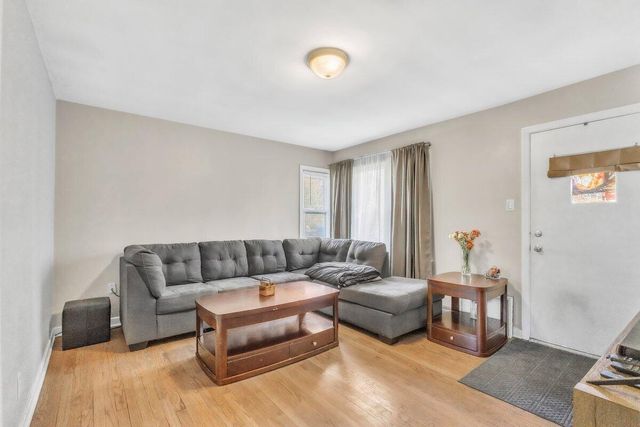 7426 Howard Avenue, Hammond, IN 46324