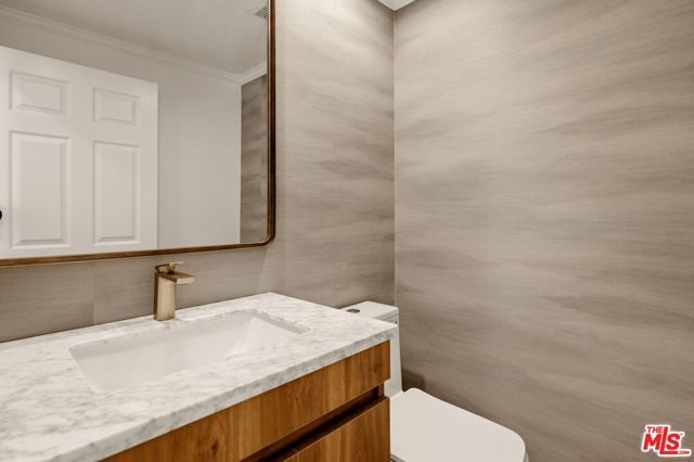5145 Yarmouth Avenue 19, Los Angeles, CA 91316