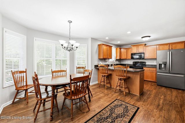 8501 Quebec Ct, Louisville, KY 40228