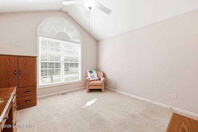 8501 Quebec Ct, Louisville, KY 40228