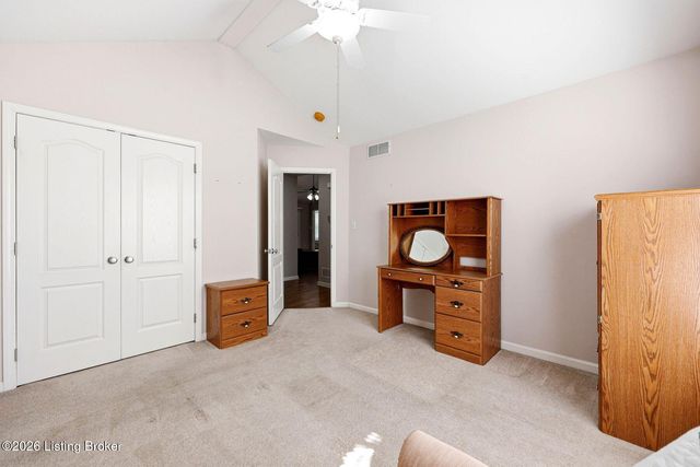 8501 Quebec Ct, Louisville, KY 40228