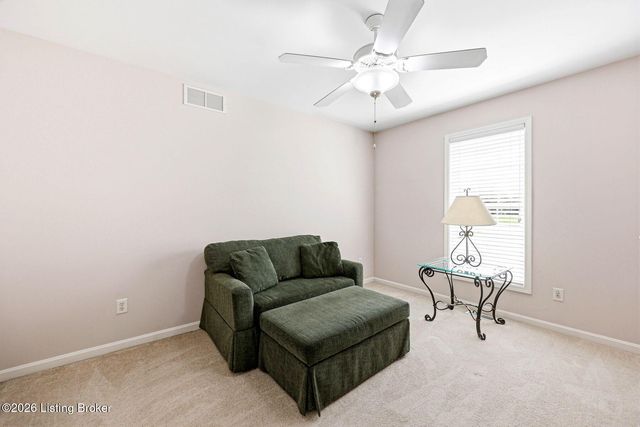 8501 Quebec Ct, Louisville, KY 40228