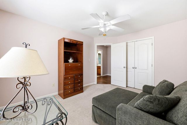 8501 Quebec Ct, Louisville, KY 40228