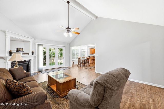 8501 Quebec Ct, Louisville, KY 40228