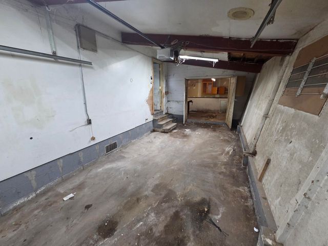 5012 Arthur Street, Gary, IN 46408