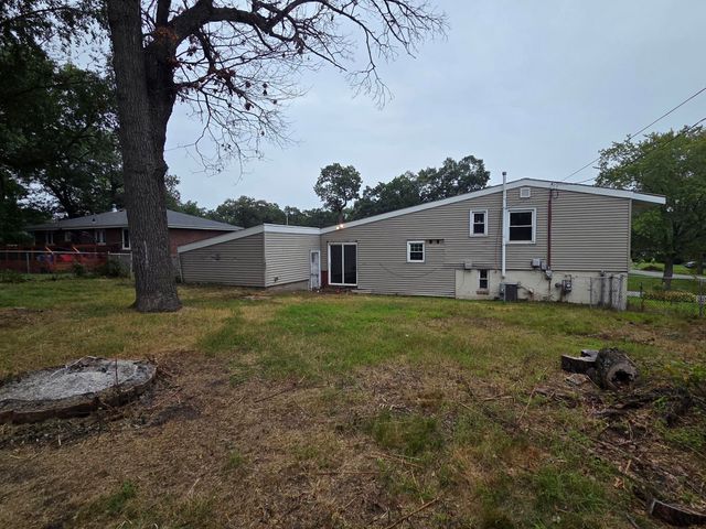 5012 Arthur Street, Gary, IN 46408
