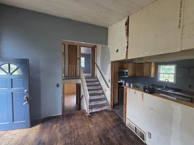5012 Arthur Street, Gary, IN 46408