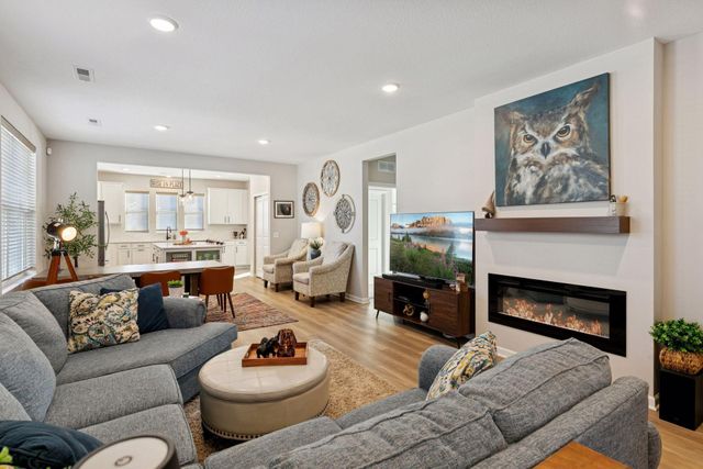 15008 Athgoe Drive, Rosemount, MN 55068