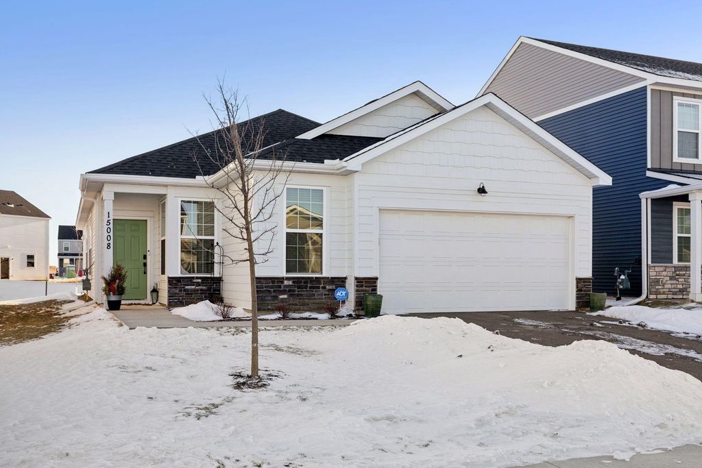15008 Athgoe Drive, Rosemount, MN 55068