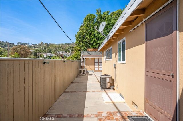 1935 W 1st, San Pedro, CA 90732