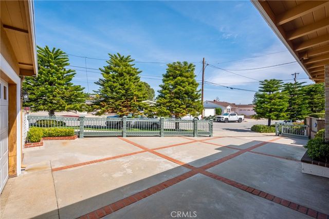 1935 W 1st, San Pedro, CA 90732