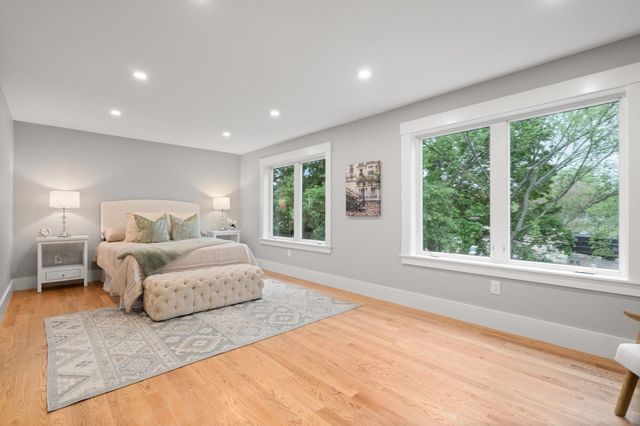 73 Mystic St 73, Arlington, MA 02474