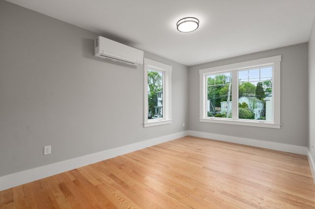 73 Mystic St 73, Arlington, MA 02474