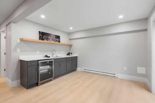 73 Mystic St 73, Arlington, MA 02474