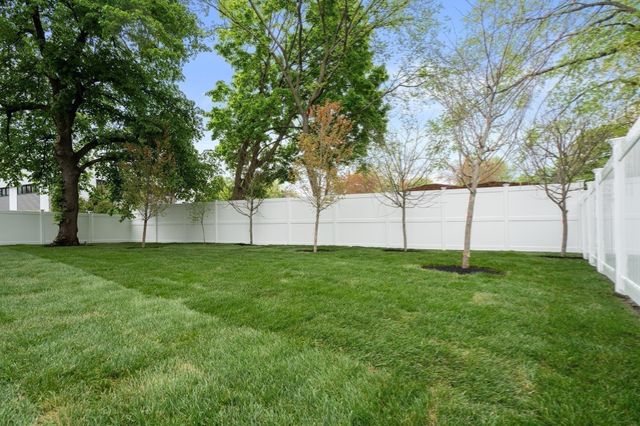 73 Mystic St 73, Arlington, MA 02474