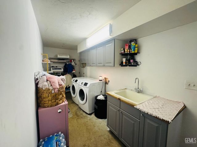 5308 Eastridge Court, Bakersfield, CA 93306