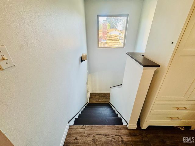 5308 Eastridge Court, Bakersfield, CA 93306