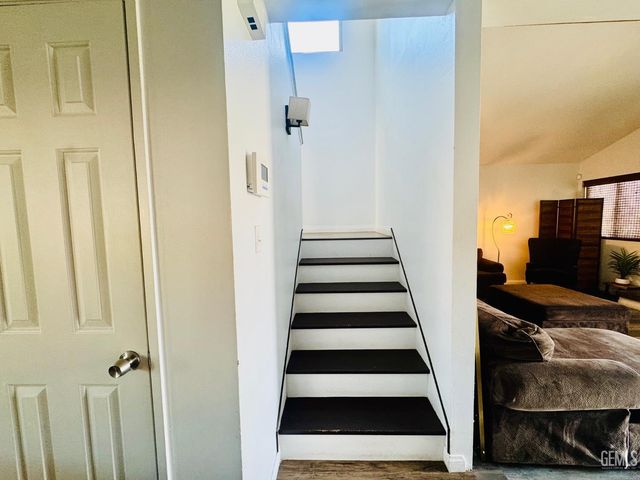 5308 Eastridge Court, Bakersfield, CA 93306