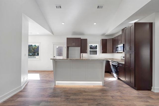 402 N San Francisco, Caraway, AR 72418