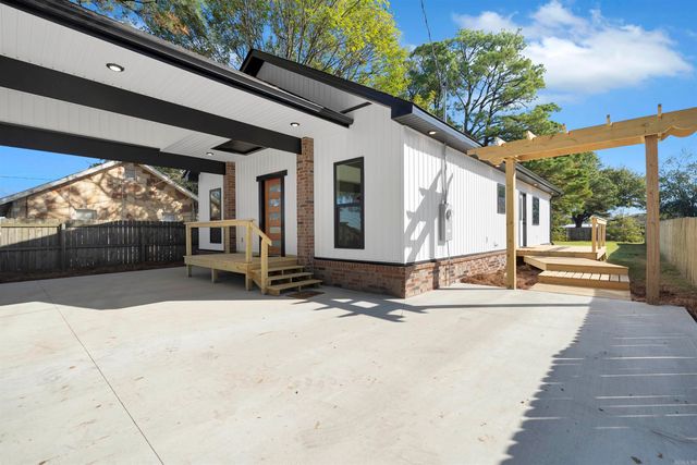 402 N San Francisco, Caraway, AR 72418