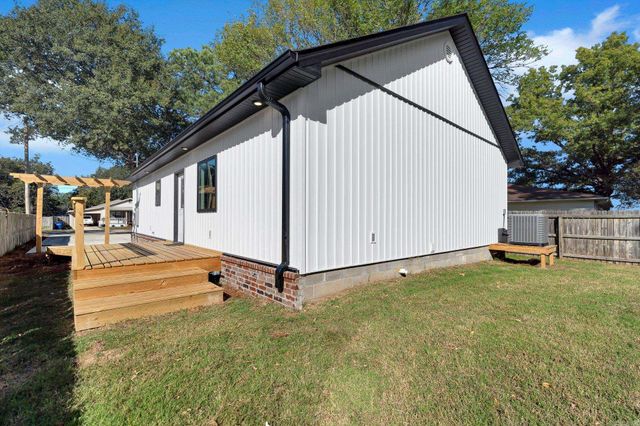 402 N San Francisco, Caraway, AR 72418