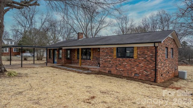 116 Lodge Hall Court, Stony Point, NC 28678