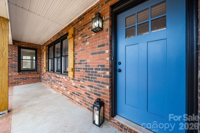 116 Lodge Hall Court, Stony Point, NC 28678