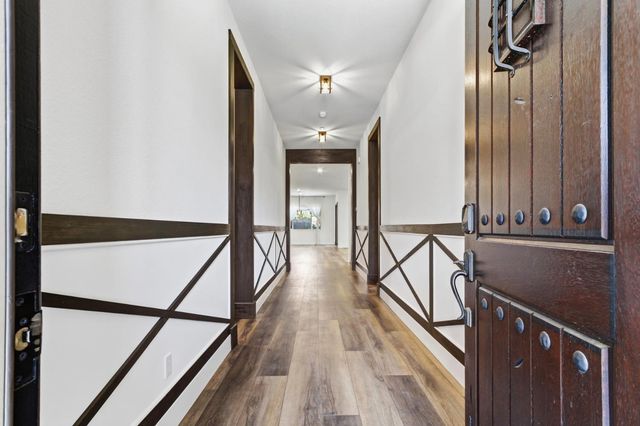 9875 Clyde Ingalsbe St, Elk Grove, CA 95624