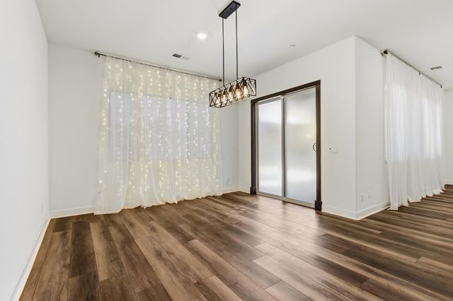 9875 Clyde Ingalsbe St, Elk Grove, CA 95624