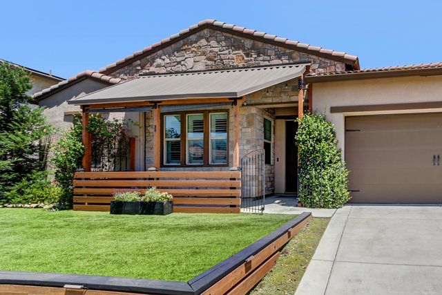 9875 Clyde Ingalsbe St, Elk Grove, CA 95624