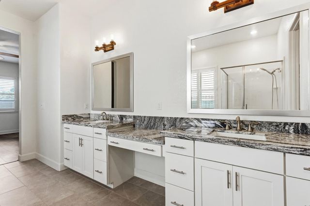 9875 Clyde Ingalsbe St, Elk Grove, CA 95624