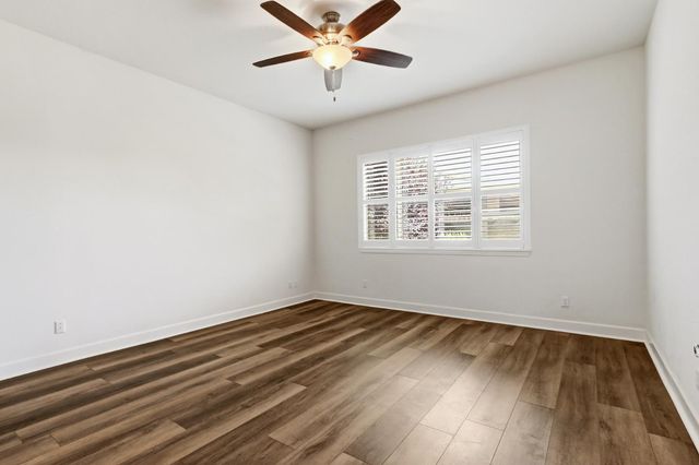 9875 Clyde Ingalsbe St, Elk Grove, CA 95624