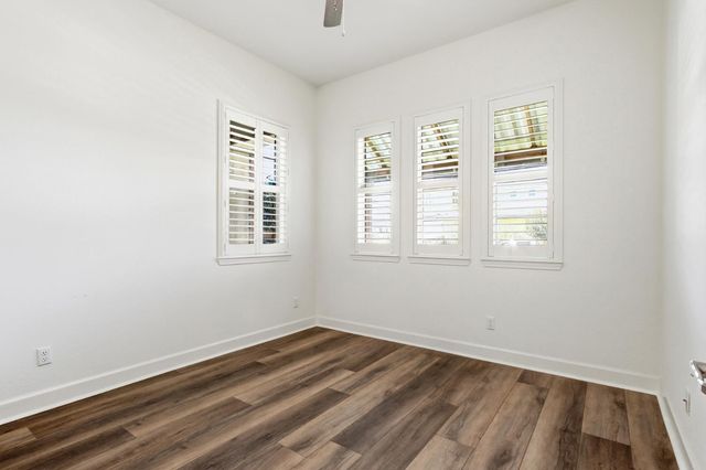 9875 Clyde Ingalsbe St, Elk Grove, CA 95624