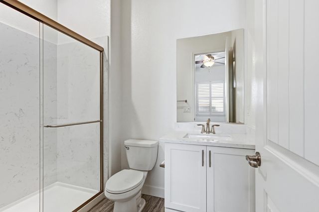 9875 Clyde Ingalsbe St, Elk Grove, CA 95624