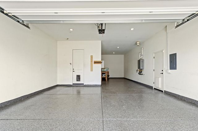 9875 Clyde Ingalsbe St, Elk Grove, CA 95624