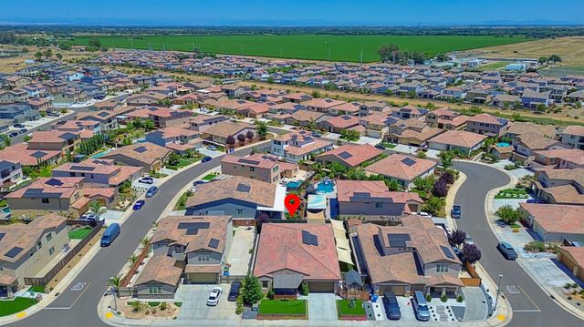 9875 Clyde Ingalsbe St, Elk Grove, CA 95624