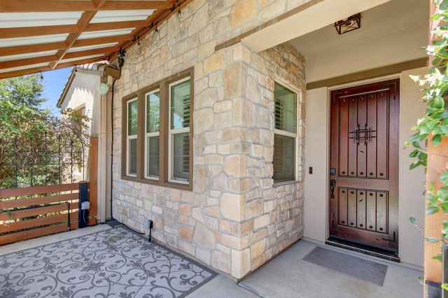 9875 Clyde Ingalsbe St, Elk Grove, CA 95624
