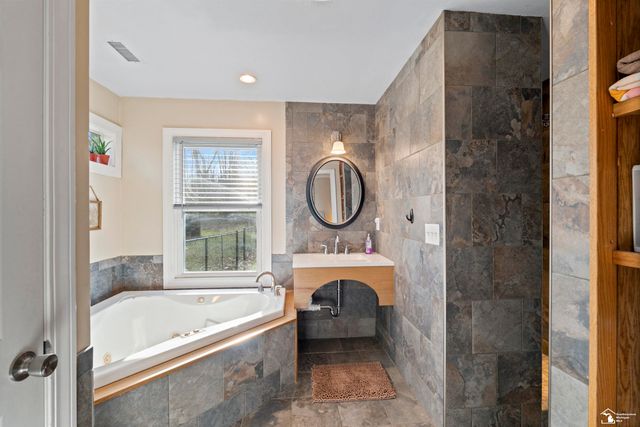 9505 Secor Road, Temperance, MI 48182