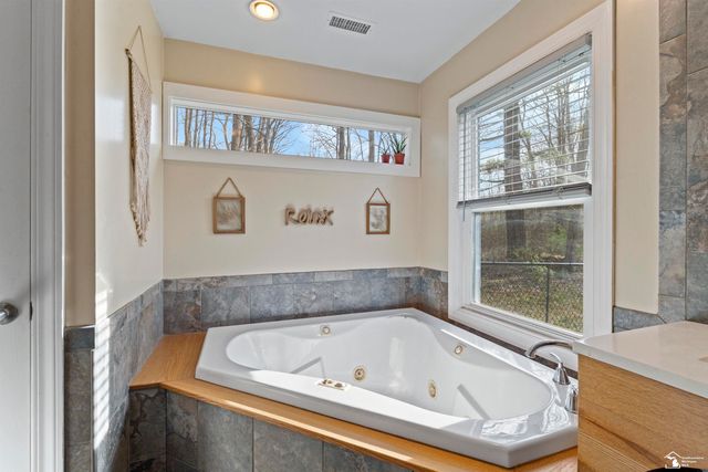 9505 Secor Road, Temperance, MI 48182