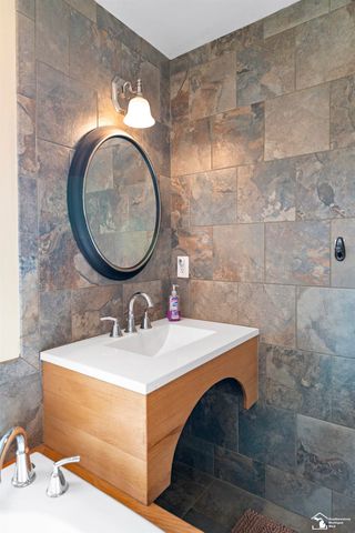 9505 Secor Road, Temperance, MI 48182