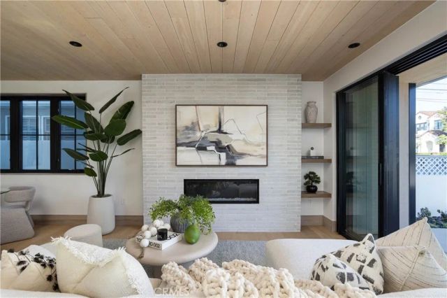 519 Narcissus Avenue A, Corona Del Mar, CA 92625